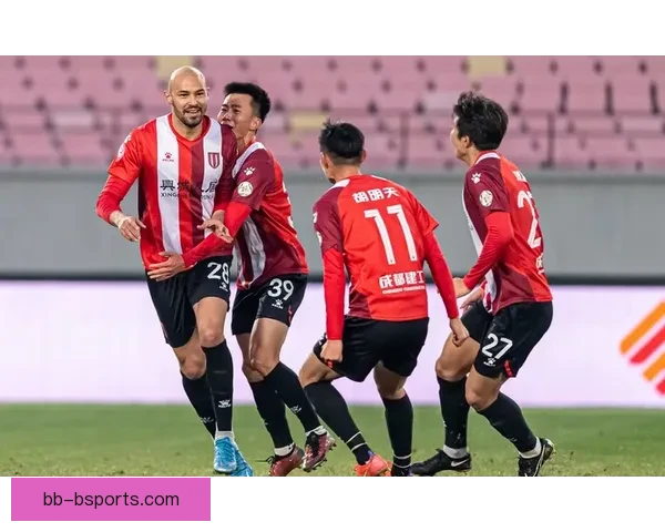 蒂亚戈·席尔瓦合同到期免签重返弗鲁米嫩塞引关注 蒂亚戈·席尔瓦合同到期免签重返弗鲁米嫩塞引关注